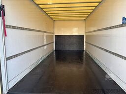 MAN TGL 8.190 Koffer 3-Sitzer