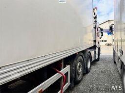 Renault T460 tractor unit