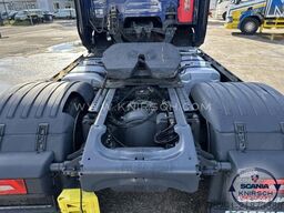SCANIA R 460 A4x2EB / Hubsattelkupplung