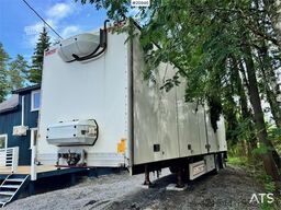 Limetec 2 axle City trailer w/ full side opening.