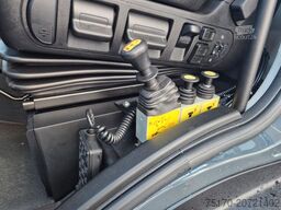 IVECO AD200X46/P HR OFF Palfinger PK 12.501 Funk AHK