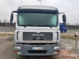 MAN TGL 12.210 4x2 box truck with full side opening