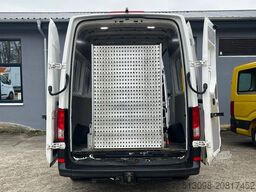 VOLKSWAGEN CRAFTER 2,0 TDI 4 MOTION KAMERA KLIMA AHK RAMPE