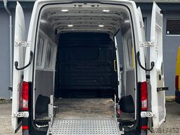 VOLKSWAGEN CRAFTER 2,0 TDI 4 MOTION KAMERA KLIMA AHK RAMPE