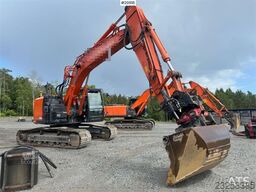 Hitachi ZX225 USR LC-6 Tracked Excavator w/ Rototilt, Grad