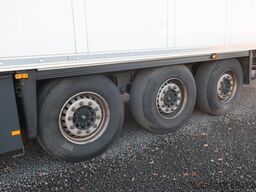 Schmitz Cargobull SKO 24 Doppelstock Trennwand Carrier Vector 1950