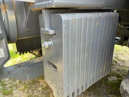 Kirovets K743 mit Mercedes Motor OM470LA