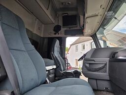 VOLVO FH 480 Kühler mit Kühlanhänger, LBW+Türen