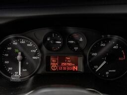 IVECO Daily 50C18 | Glasresteel | Automaat | 180 PK |