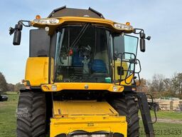 New Holland CR 9070