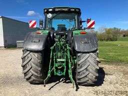 John Deere 6215R