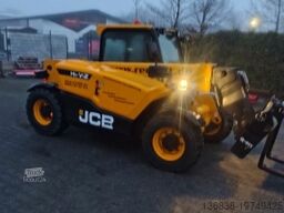 JCB 525-60