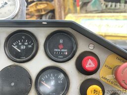 Hamm HD150TT PNEUMATIC 8 WHEEL COMgPACTOR (accident unit - for parts only)