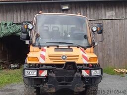 UNIMOG U 300  Winterdienst