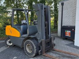 Jungheinrich DFG5  45 5OOO KG  3-Delige mast. Perkins motor.