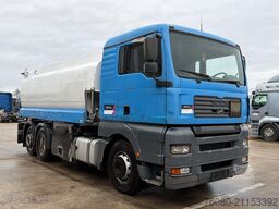 MAN TGA 26.360 (POMPE MANUELLE / 17000L / MANUAL PU...