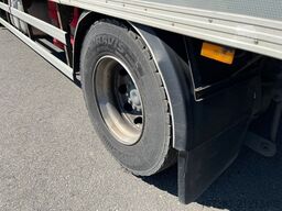 MercedesBenz Antos 1836 4x2 Closed Box, double floor