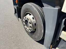 MercedesBenz Antos 1836 4x2 Closed Box, double floor