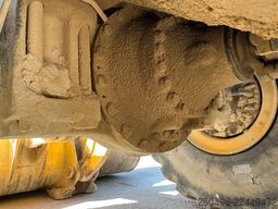 Komatsu WA500-6 Central Lubrication | Scale