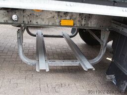 SCHMITZ CARGOBULL SCB*S2 Kasten Disk Brakes 2 achsen Portaltüren