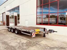 Möslein TT 31  31 t Tridem- Tieflader 3 Achs, 8 m LadeflächeNeufahrzeug