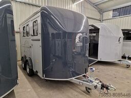 Cheval Liberté Maxi 3 Heckflügeltüren 3500kg verfügbar Lager Neu