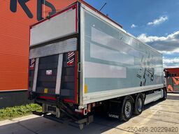 Volvo FM 330 6x2*4 Carrier Supra 1250 Mt / BOX L=9663 mm