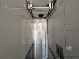 Volvo FM 330 6x2*4 Carrier Supra 1250 Mt / BOX L=9663 mm