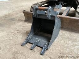 Kubota U 27-4