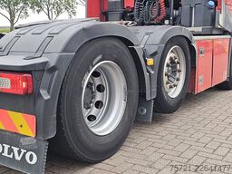 VOLVO FH 460 6X2 XENON SKIRTS