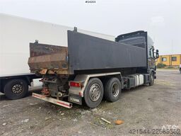 Scania R164G 580 V8 6x2 hook truck w/ box.