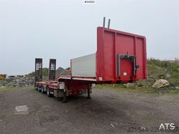 Bodex 4 axle machine trailer w/ hydraulic drive bridges