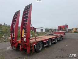 Bodex 4 axle machine trailer w/ hydraulic drive bridges