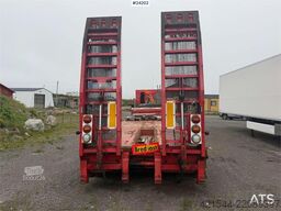 Bodex 4 axle machine trailer w/ hydraulic drive bridges