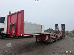 Bodex 4 axle machine trailer w/ hydraulic drive bridges