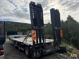 Istrail 3 axle machine trailer w/ extension, widening and