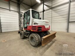 Takeuchi TB 295 W powertilt
