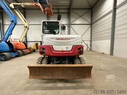 Takeuchi TB 295 W powertilt