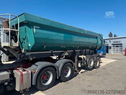 SCHWARZMÜLLER K-Serie 24m³ hydraulische Heckklappe