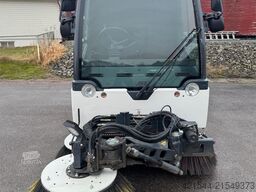 Aebi MFH2500 sweeper