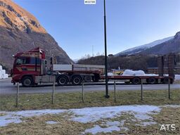 MAN TGS 28.540 6x6 with 2006 Vang SHSL 111 TS low load