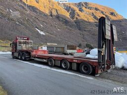 MAN TGS 28.540 6x6 with 2006 Vang SHSL 111 TS low load