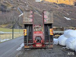 MAN TGS 28.540 6x6 with 2006 Vang SHSL 111 TS low load