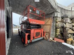 SkyJack SJ9250 scissor lift