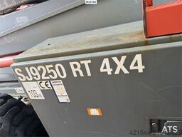 SkyJack SJ9250 scissor lift