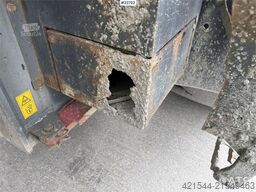 Komatsu WA500-7 wheel loader with a bucket