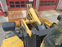 Komatsu WA500-7 wheel loader with a bucket