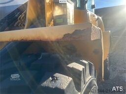 Volvo L35B wheel loader w/ bucket, pallet forks and new
