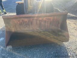 Volvo L35B wheel loader w/ bucket, pallet forks and new
