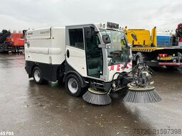 Bucher Citycat 2020 with 3-rd brush